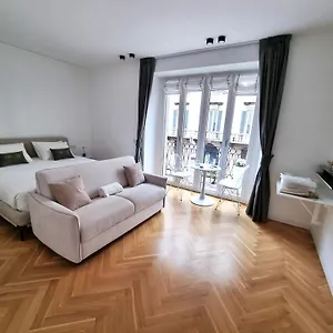 https://b-and-g-san-babila.italymilanhotels.net